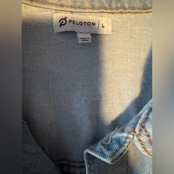 Peloton Women's Light Blue Jean Jacket NWOT host pick - Picture 6 of 8